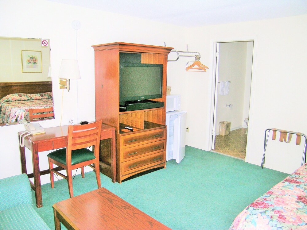 Travel Inn of La Junta - photo 26