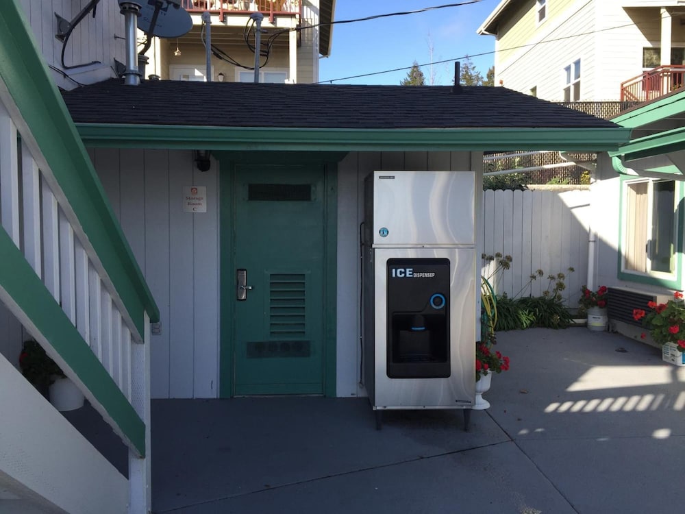 Westward Inn - photo 42