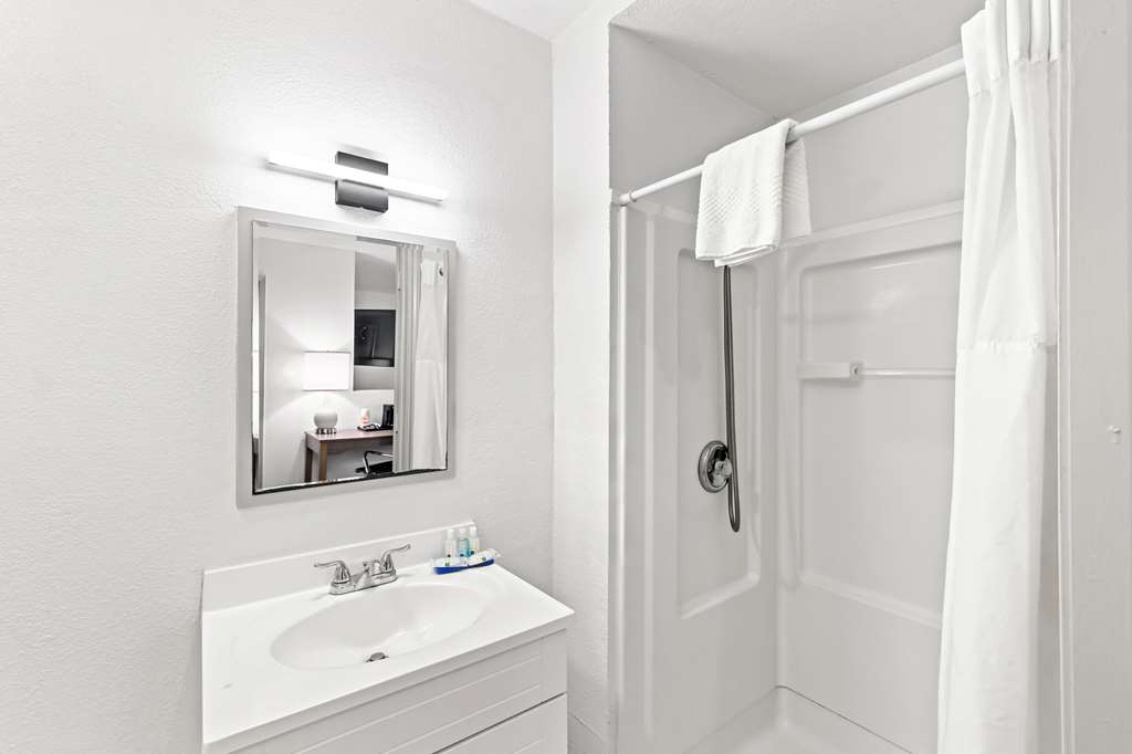 Quality Inn Bastrop - photo 12