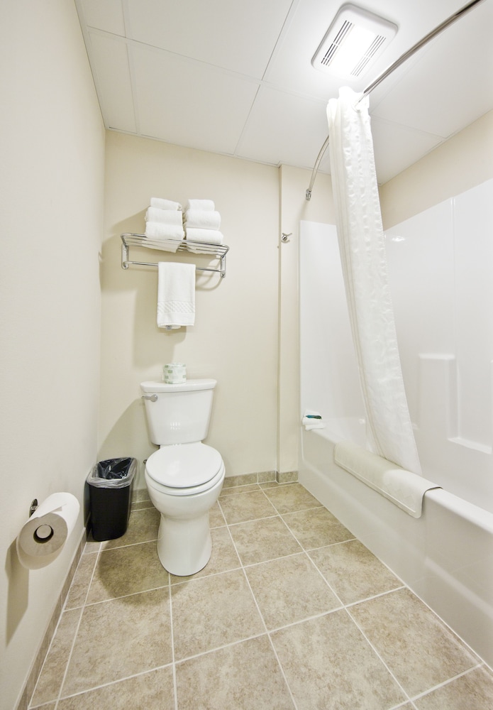 Cobblestone Inn & Suites Newton - photo 15