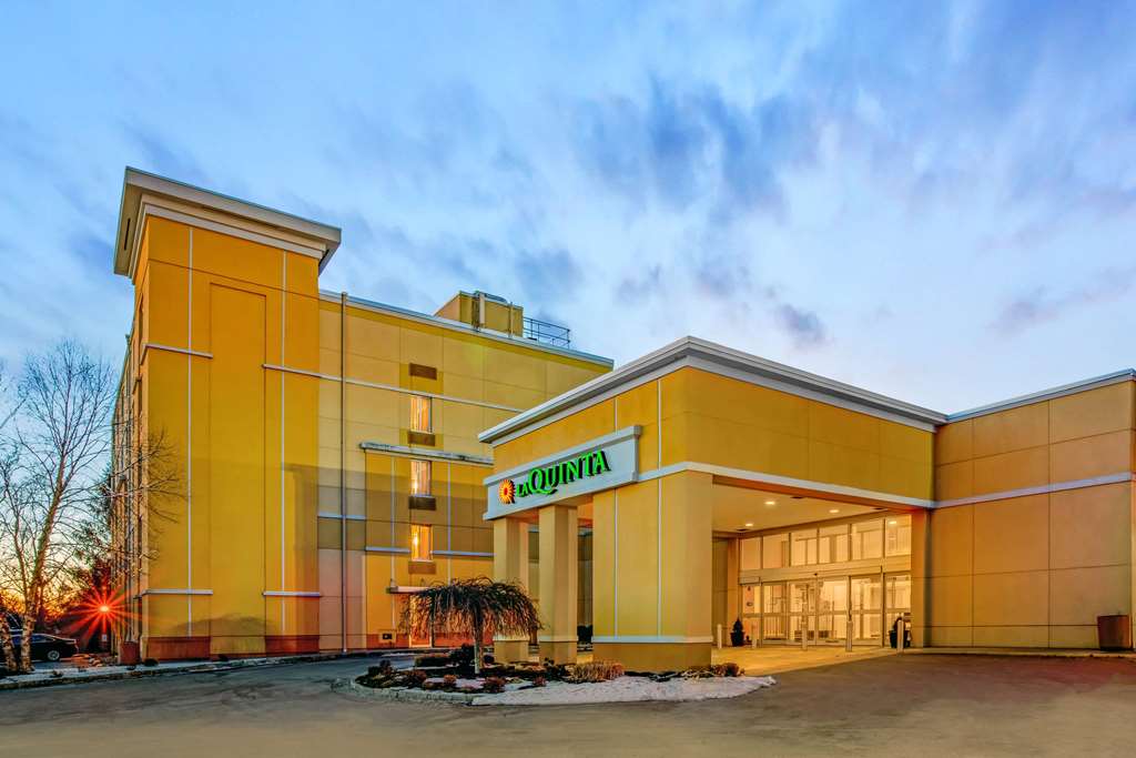 La Quinta Inn & Suites by Wyndham Danbury - photo 5