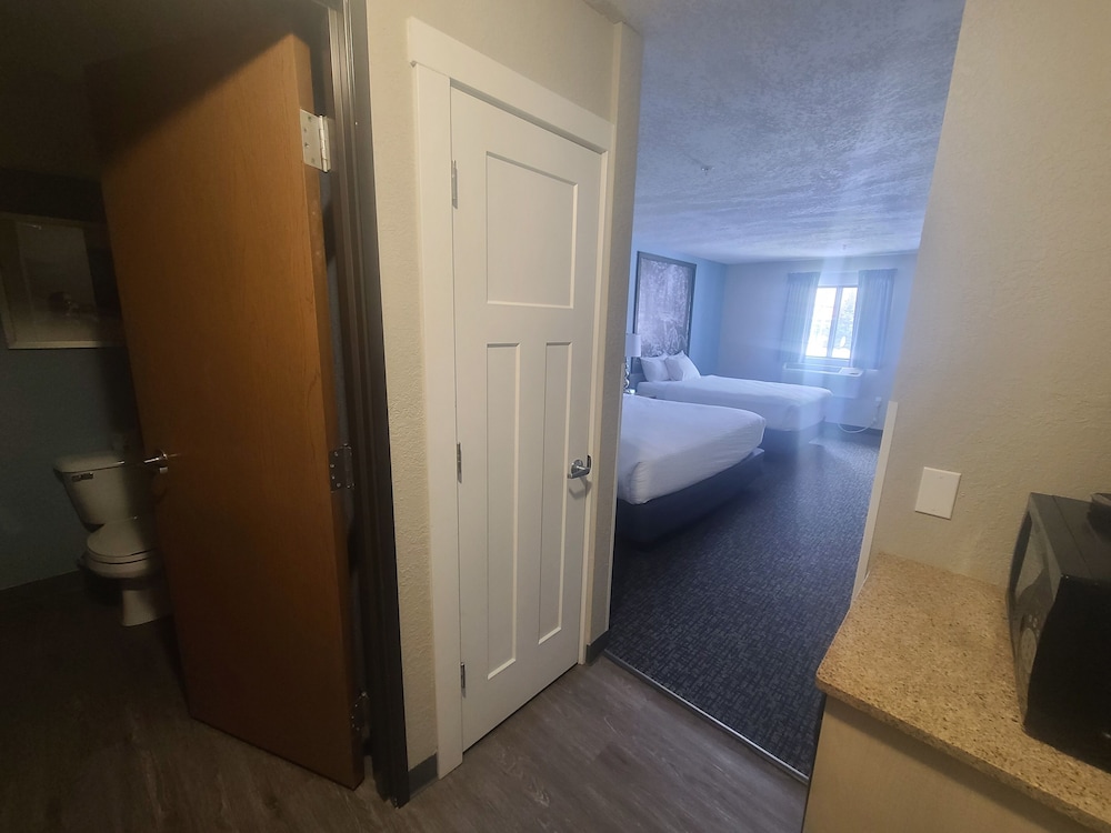 All Seasons Resort - photo 4
