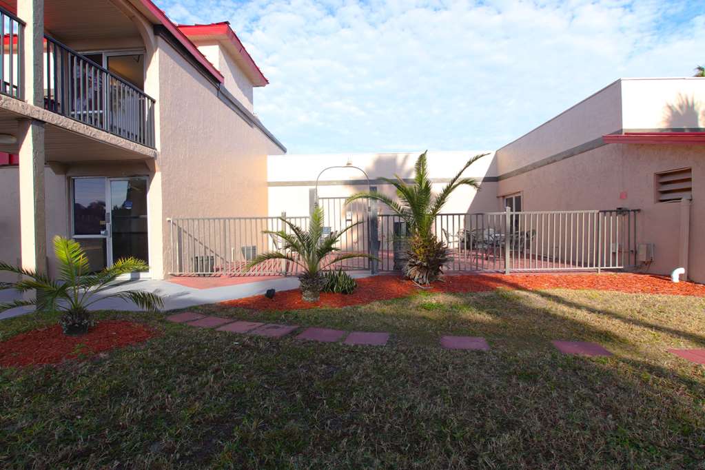 Ramada by Wyndham Davenport Orlando South - photo 7