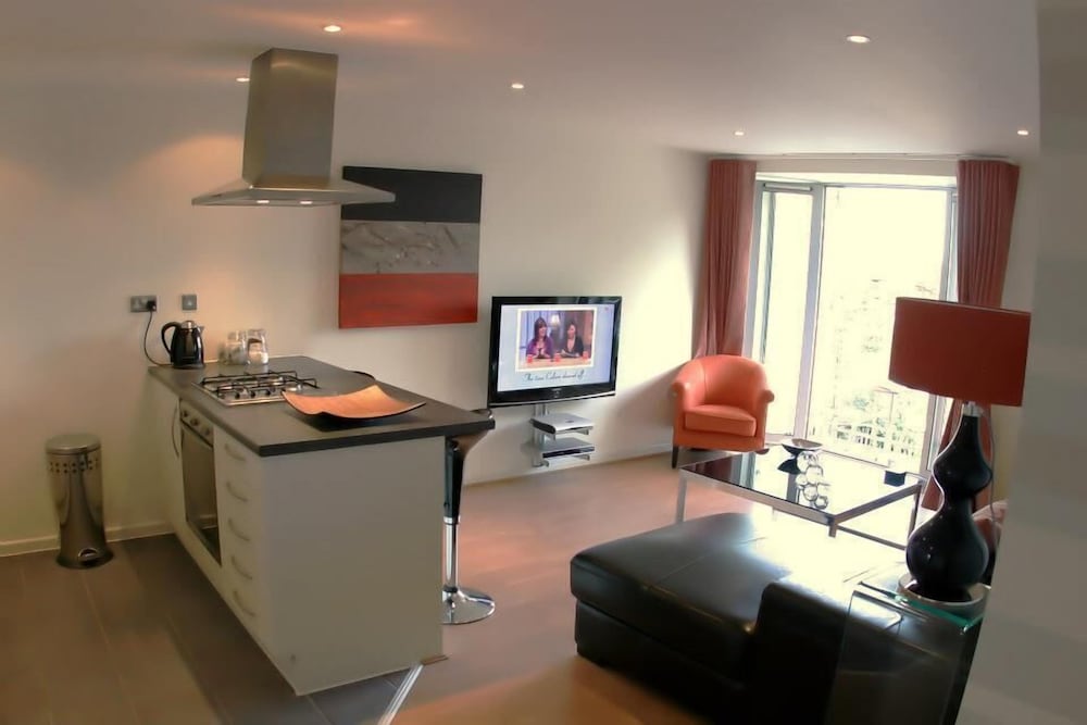 Chelmsford Serviced Apartments — 5-Star Luxury Hotel in Chelmsford, United Kingdom