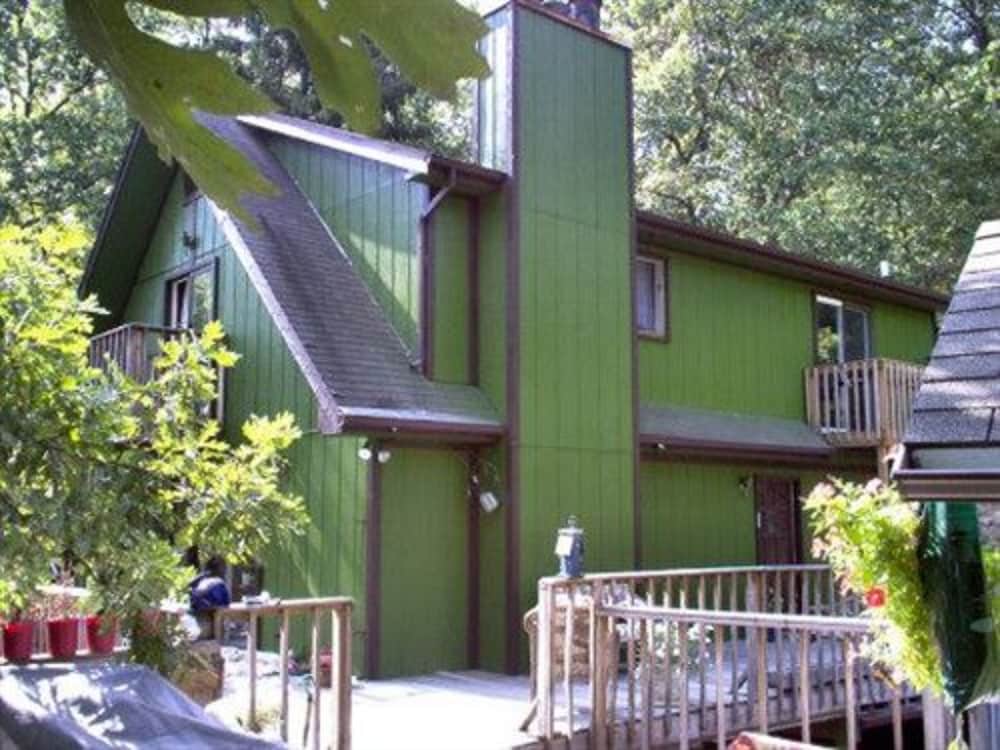 Lil Black Bear Inn - photo 110