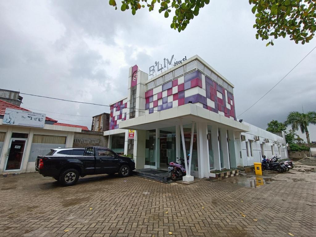 Urbanview Hotel B Liv Kendari by RedDoorz in Kendari, Indonesia