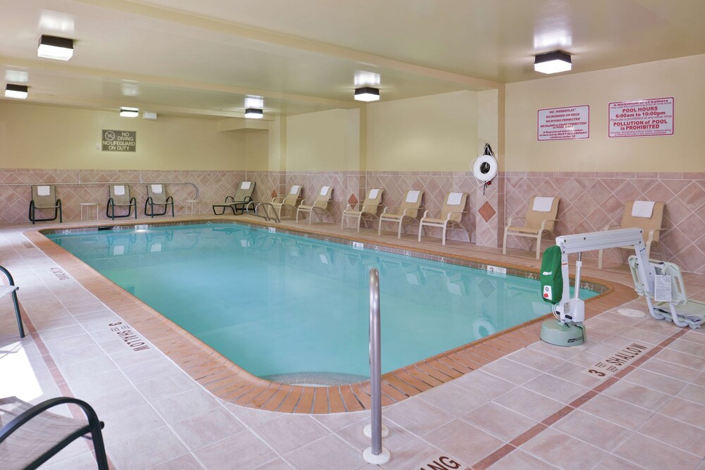 Hampton Inn Cortland - photo 2
