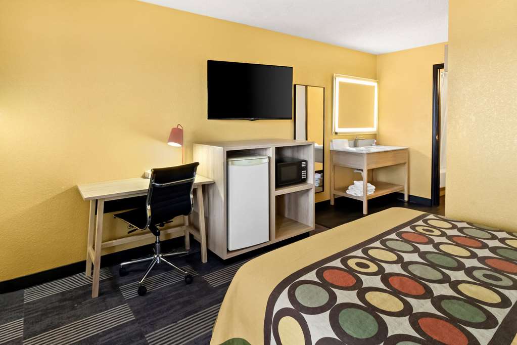 Super 8 by Wyndham Vandalia Dayton International Airport - photo 30