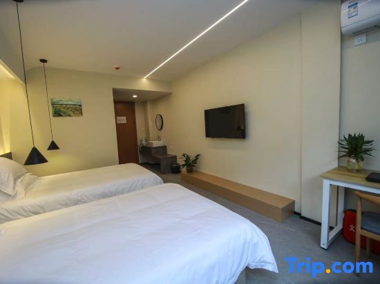 Pinghu Weibinwan Hotel - last minute hotel in Jiaxing