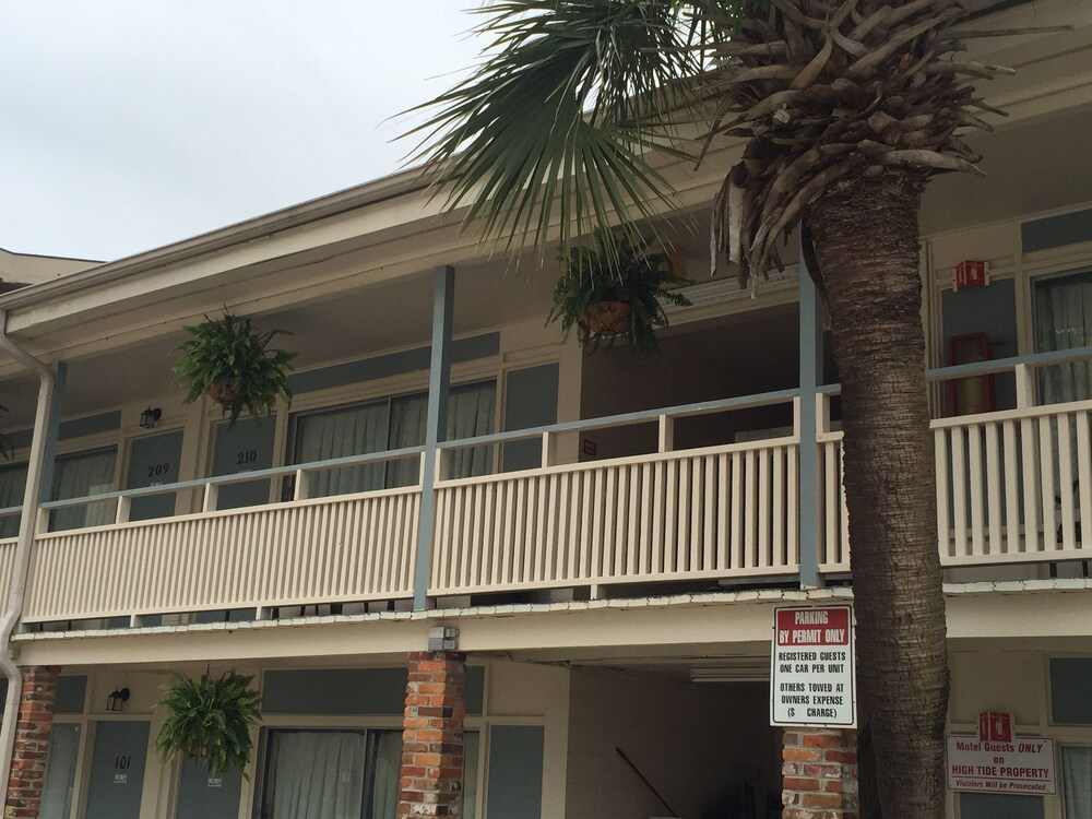 High Tide Motel - photo 37