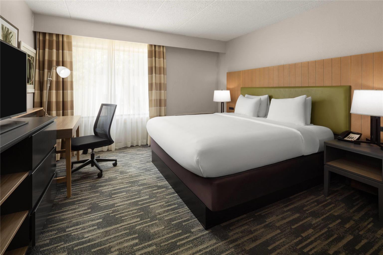 Wingate by Wyndham Lincoln Airport East I 80 - photo 13