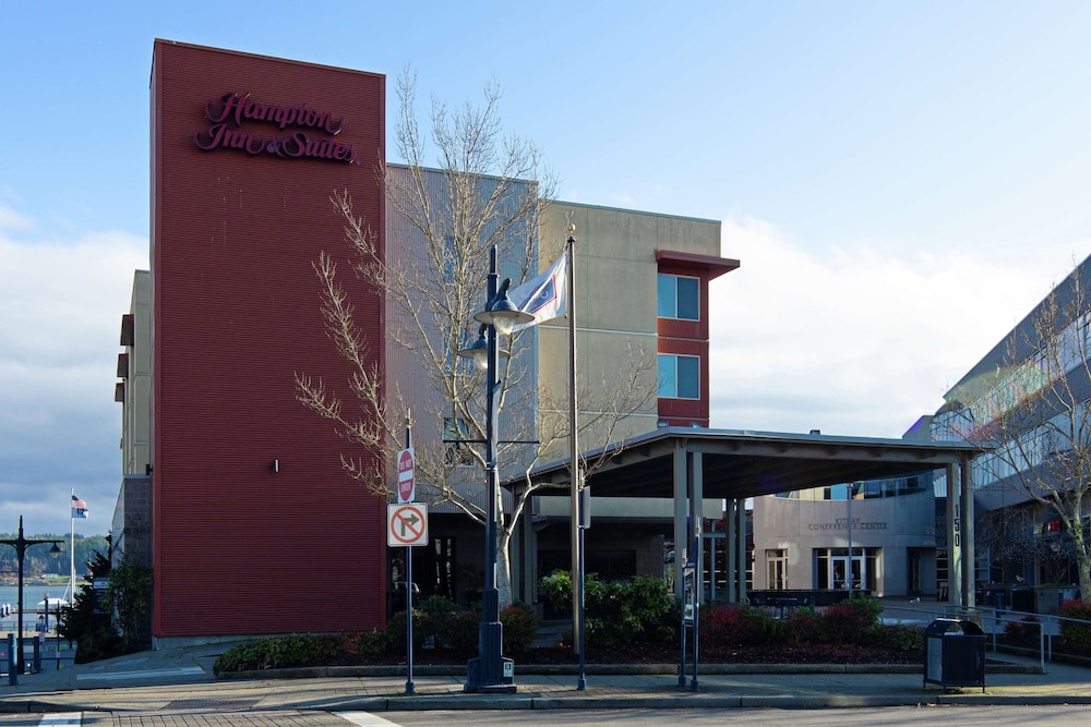 Hampton Inn & Suites Bremerton - photo 39