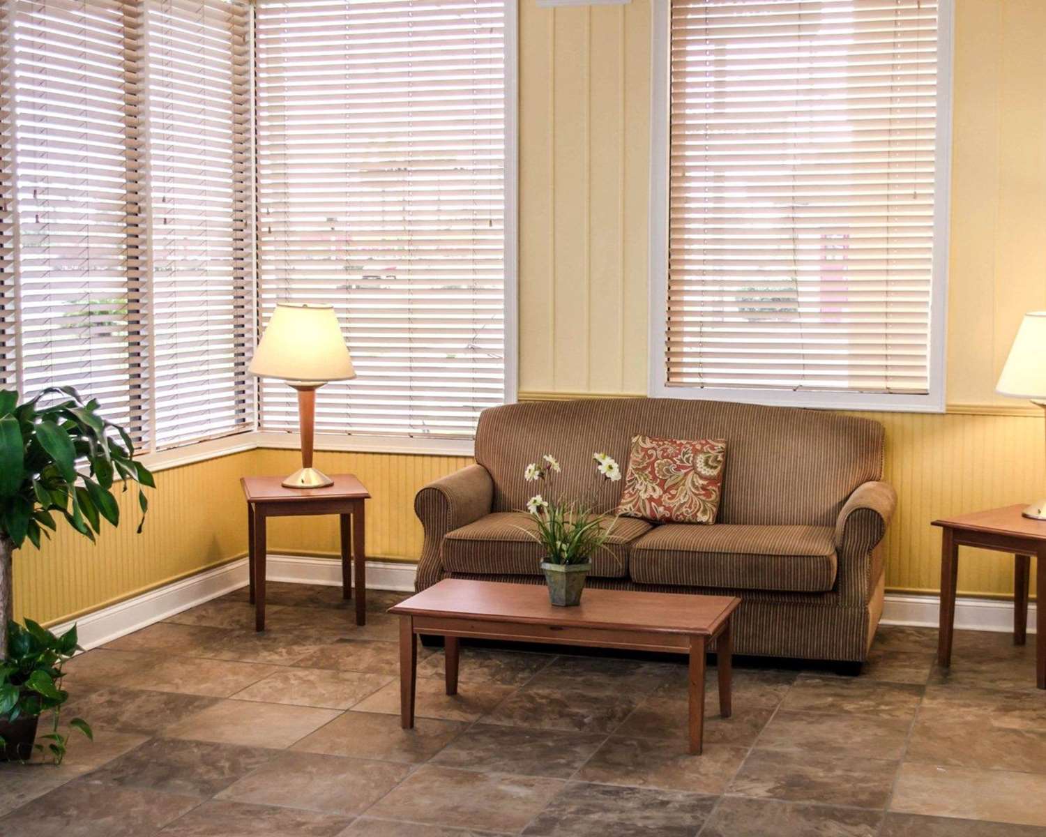Quality Inn N.A.S. Corry - photo 12