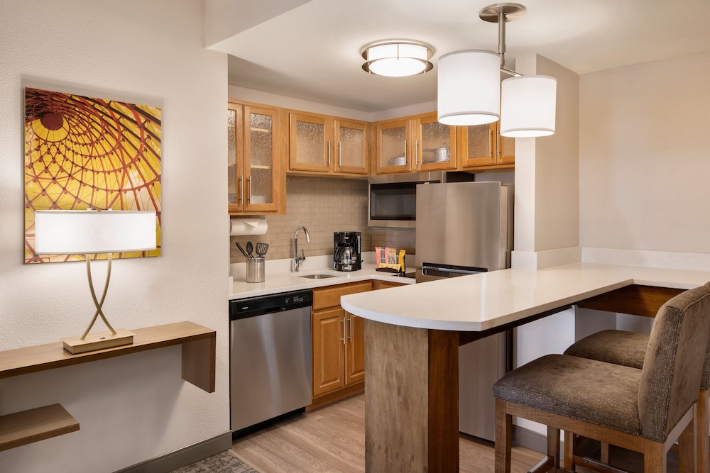 Staybridge Suites San Antonio Downtown Conv Ctr by IHG - photo 14
