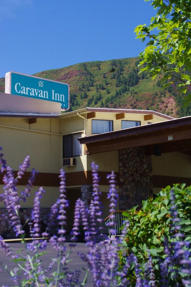 Caravan Inn - photo 2