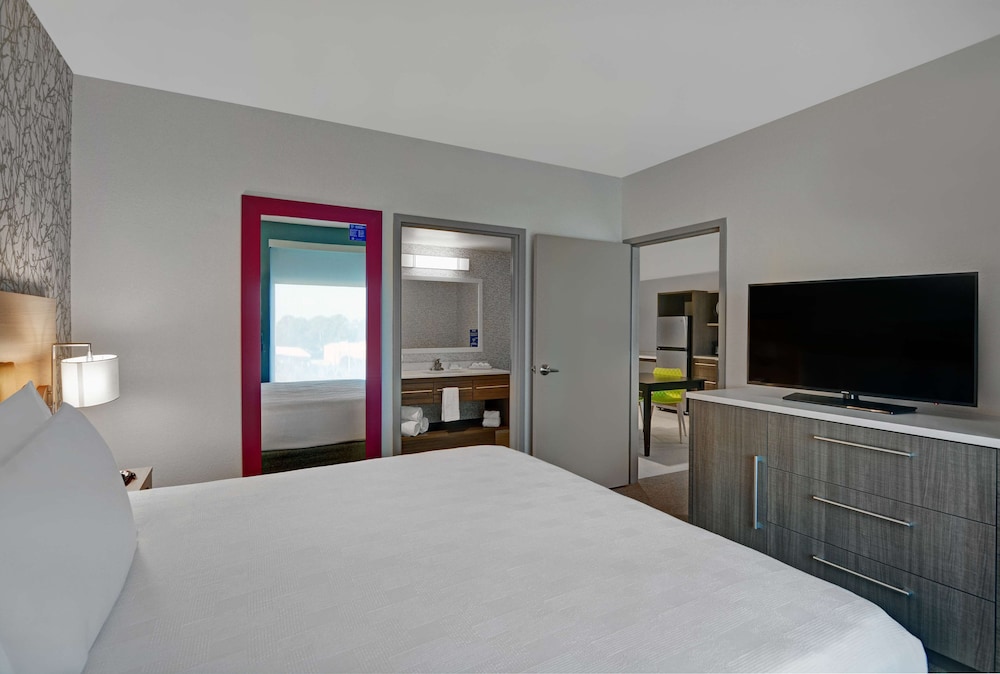 Home2 Suites by Hilton Largo - photo 13