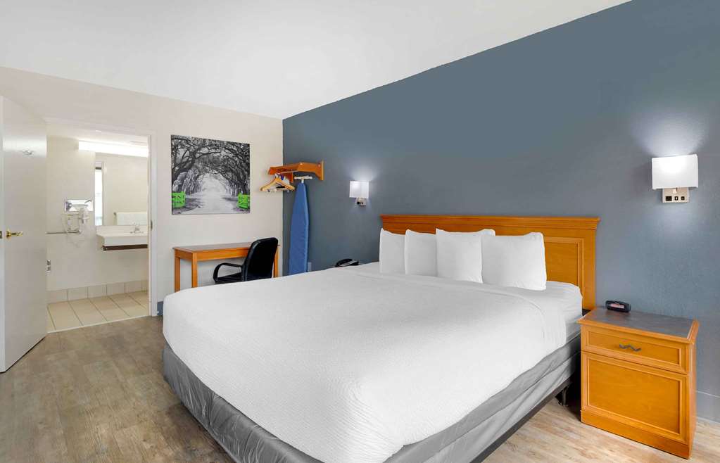 Extended Stay America Suites Bristol - photo 20
