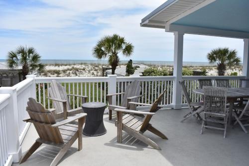 Cottage One Gorgeous Ocean View From 60 foot Deck — 4-Star Luxury Hotel in Saint Augustine Beach, United States