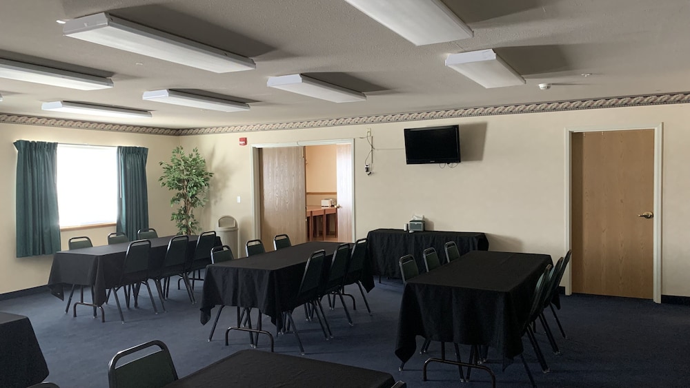 Fairbridge Inn & Suites Miles City - photo 62