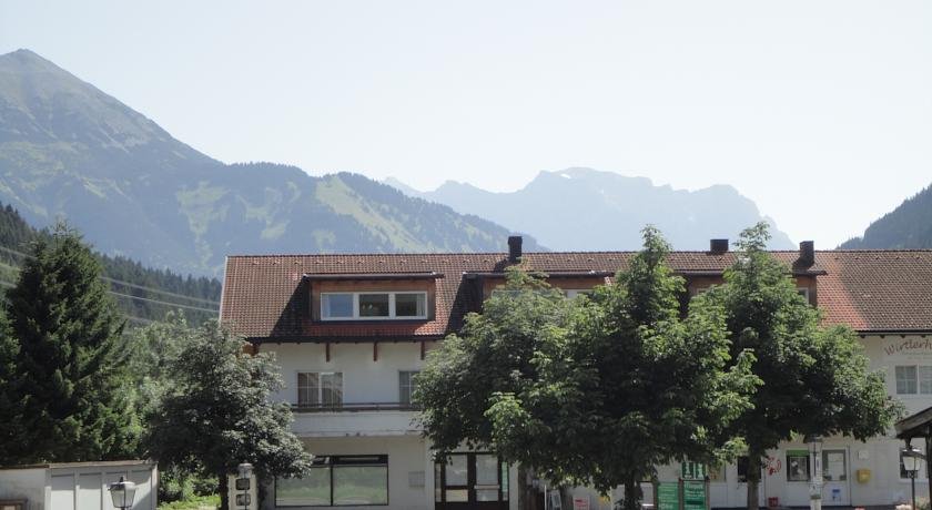 Ferienwohnungen Pahle — hotel in Bichlbach