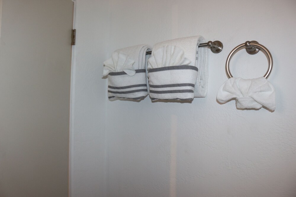 Sunland Inn - photo 3