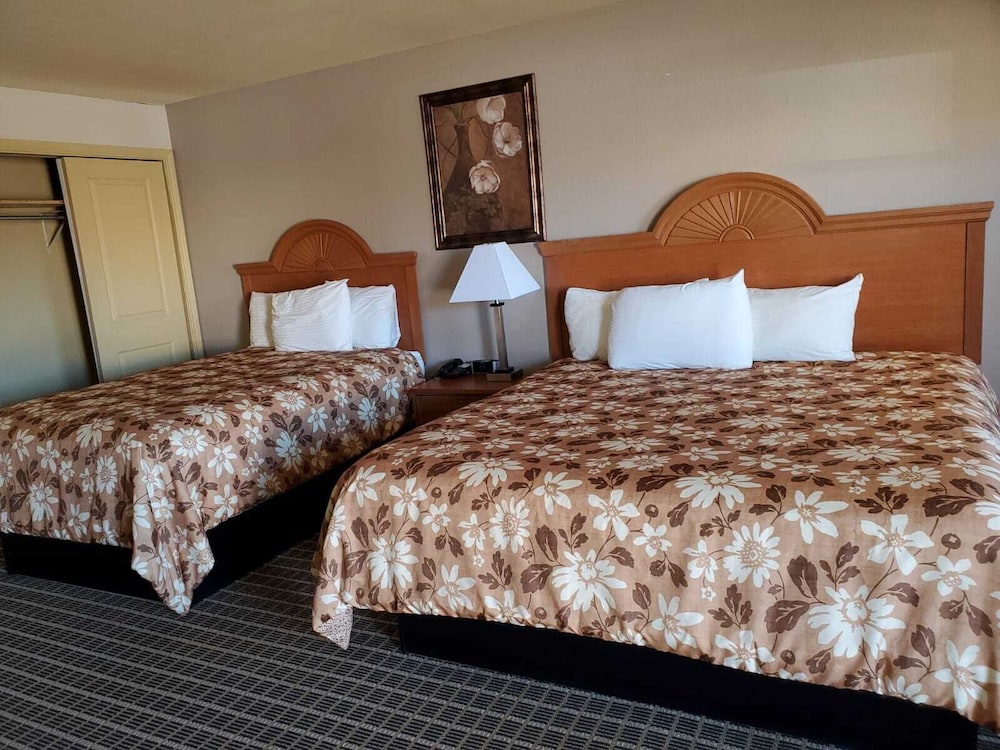 Coach Light Inn Brenham - photo 17