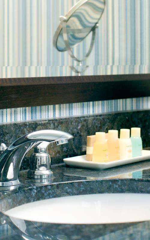 Newport Beach Hotel & Suites - photo 26