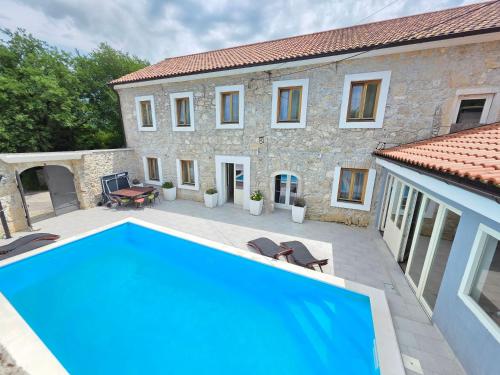 Stone House With Pool — 4-Star Luxury Hotel in Jadranovo, Croatia