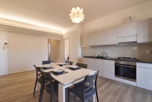 AM Stays 5 Central Penthouse with View and Parking — 4-Star Luxury Hotel in Perugia, Italy