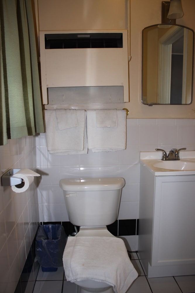 Kenwood Motel - photo 15