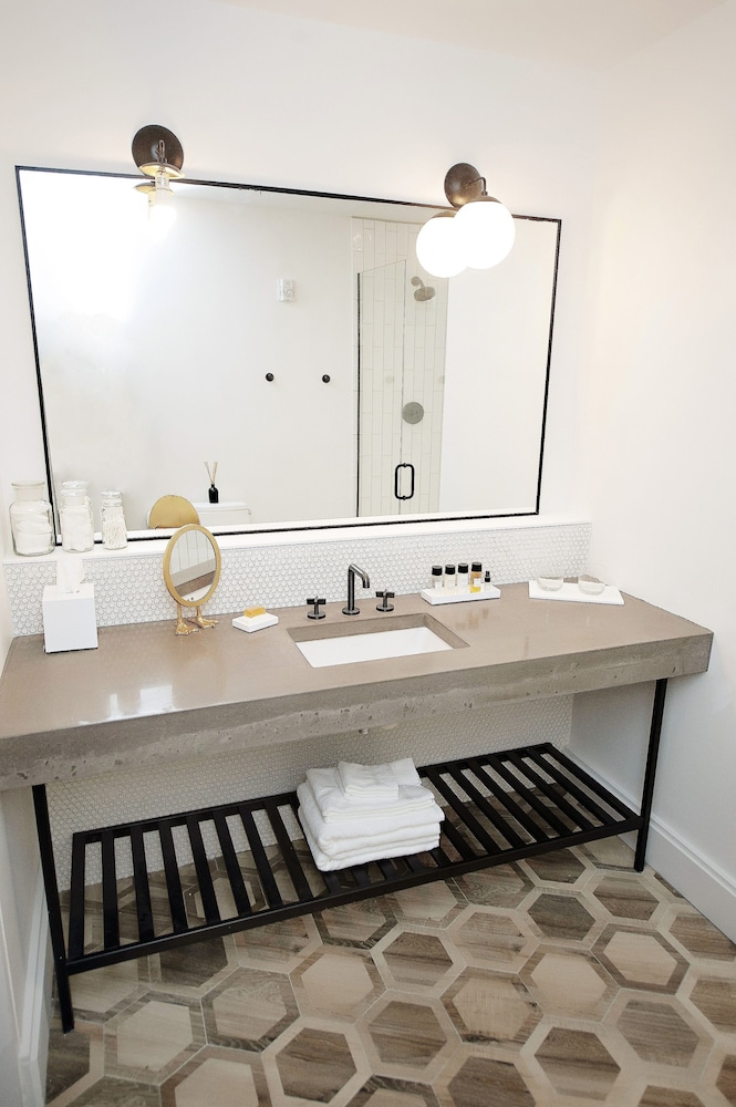 Hotel Covington Cincinnati Riverfront - photo 69