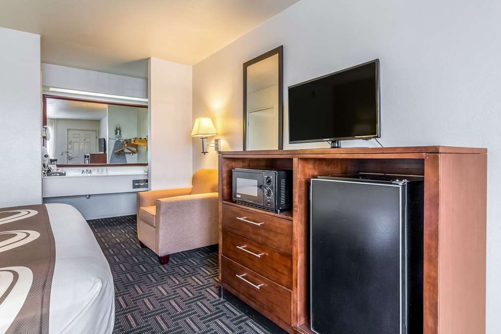 Quality Inn Fresno Near University - photo 23