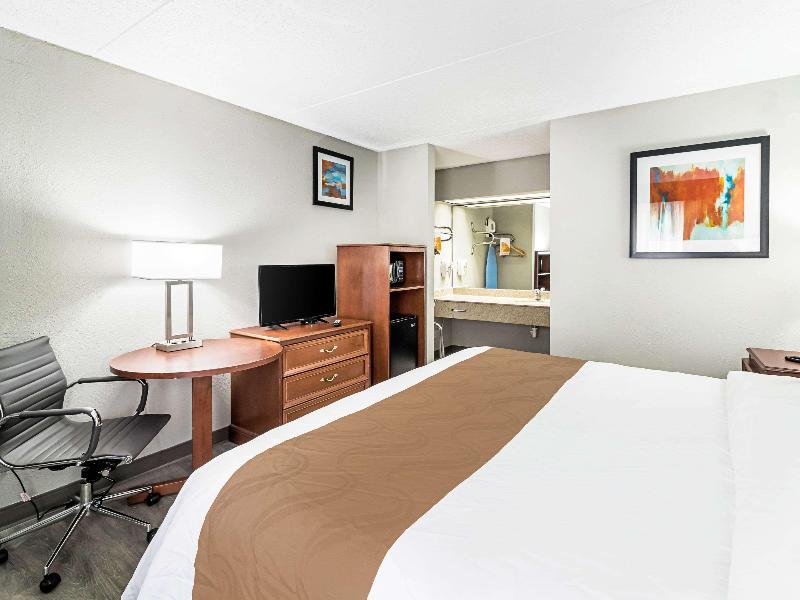 Quality Inn Knoxville TN - photo 16