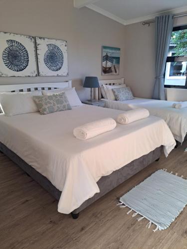 Garden Cottage in Constantia Meadowridge