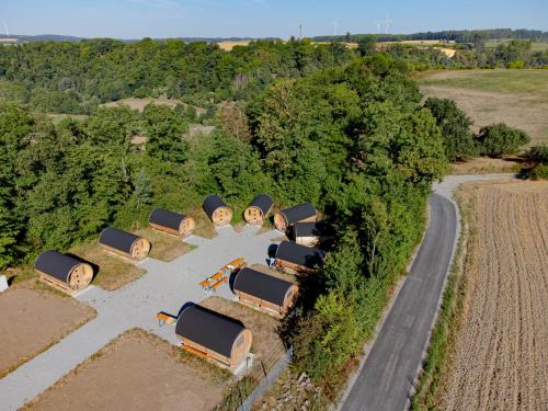 Campingfässer Clamping beheizt Café Schlossblick — hotel in Kirchberg An Der Jagst