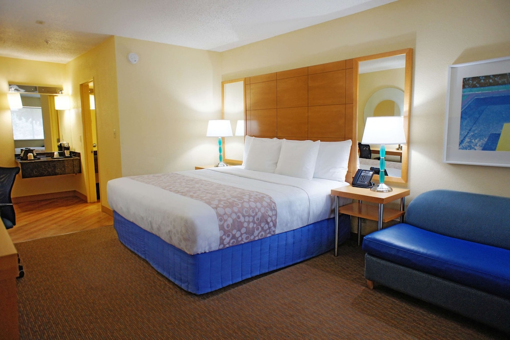 La Quinta by Wyndham Fort Lauderdale Pompano Beach - photo 5