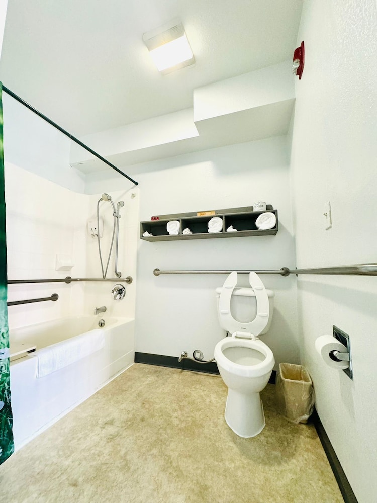 Americas Best Value Inn Salmon - photo 8