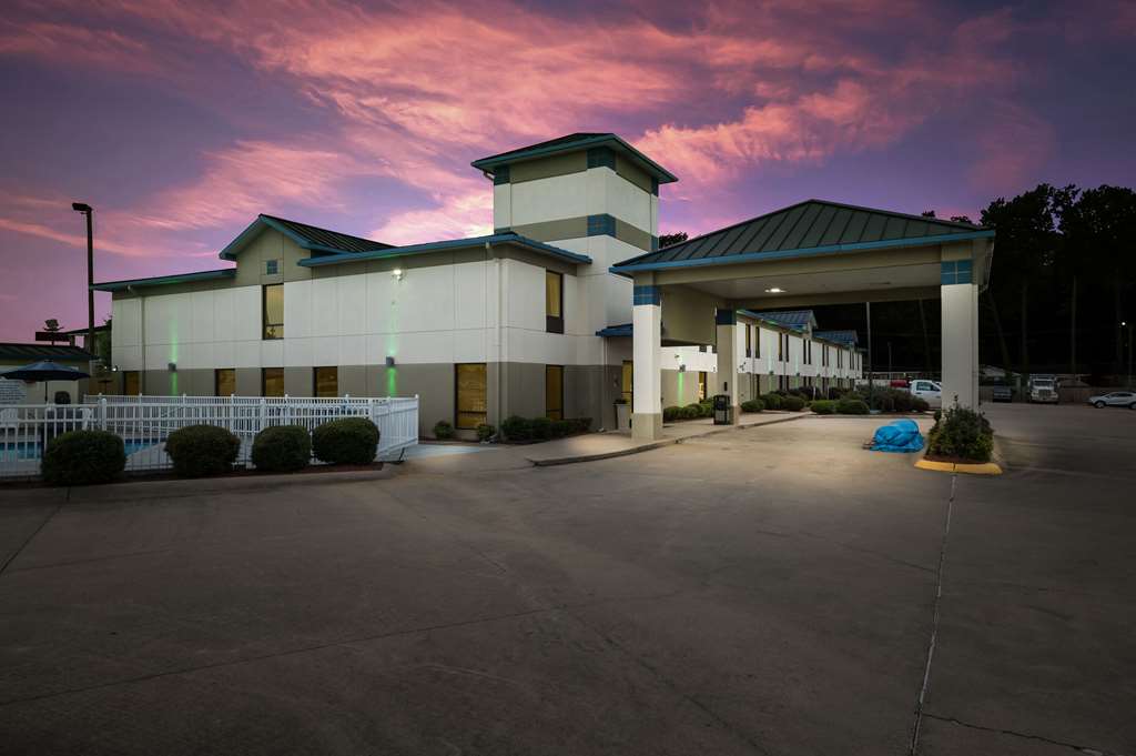 Quality Inn Jacksonville near Little Rock Air Force Base - photo 4