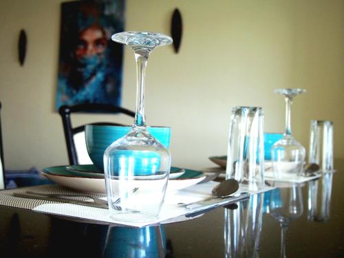 Art inspired 3BR Apartment — 4-Star Luxury Hotel in Nairobi, Kenya