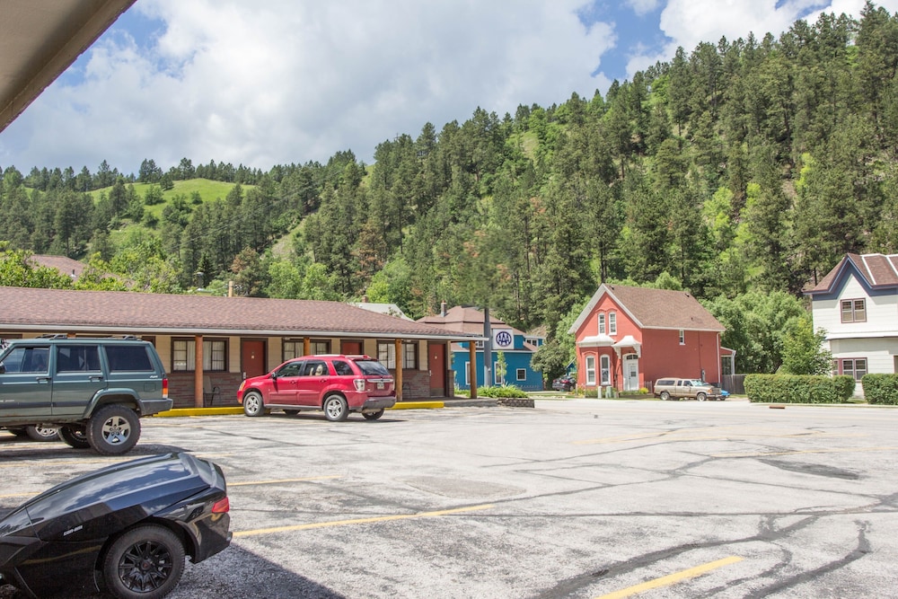 Deadwood Miners Hotel - photo 10