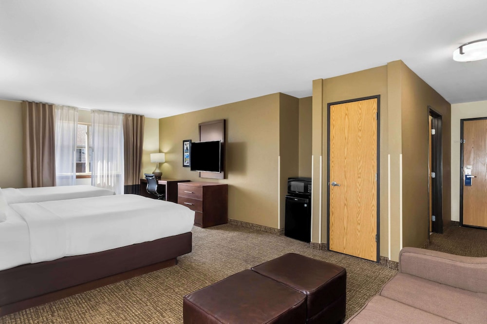 Comfort Inn & Suites Greeley - photo 17
