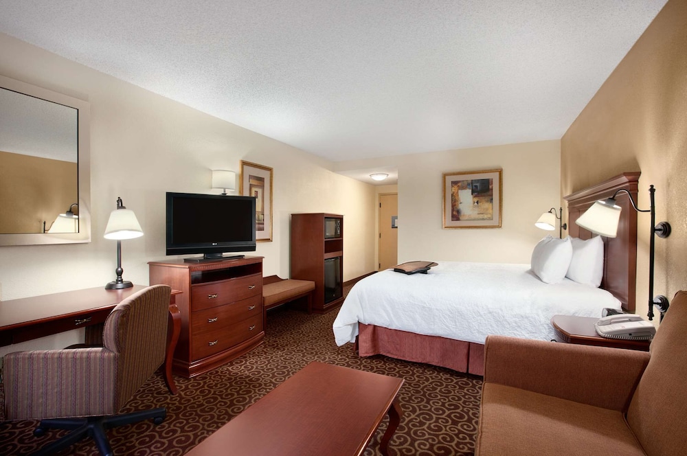Hampton Inn Slidell - photo 8