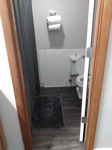 Country Inn Of Shelby - photo 15