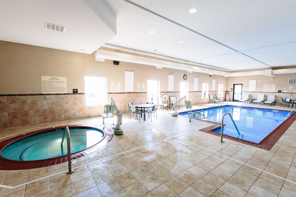 Hampton Inn & Suites Effingham - photo 63