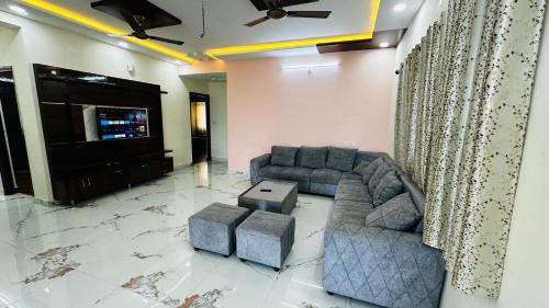 Servostay KPHB Phase 15 New Stunning 3 BHK 1st Floor — 4-Star Luxury Hotel in Hyderabad, India
