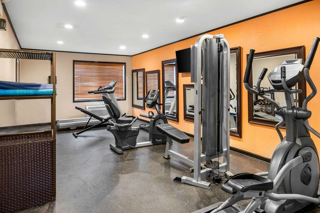 White Pine Inn & Suites - photo 31