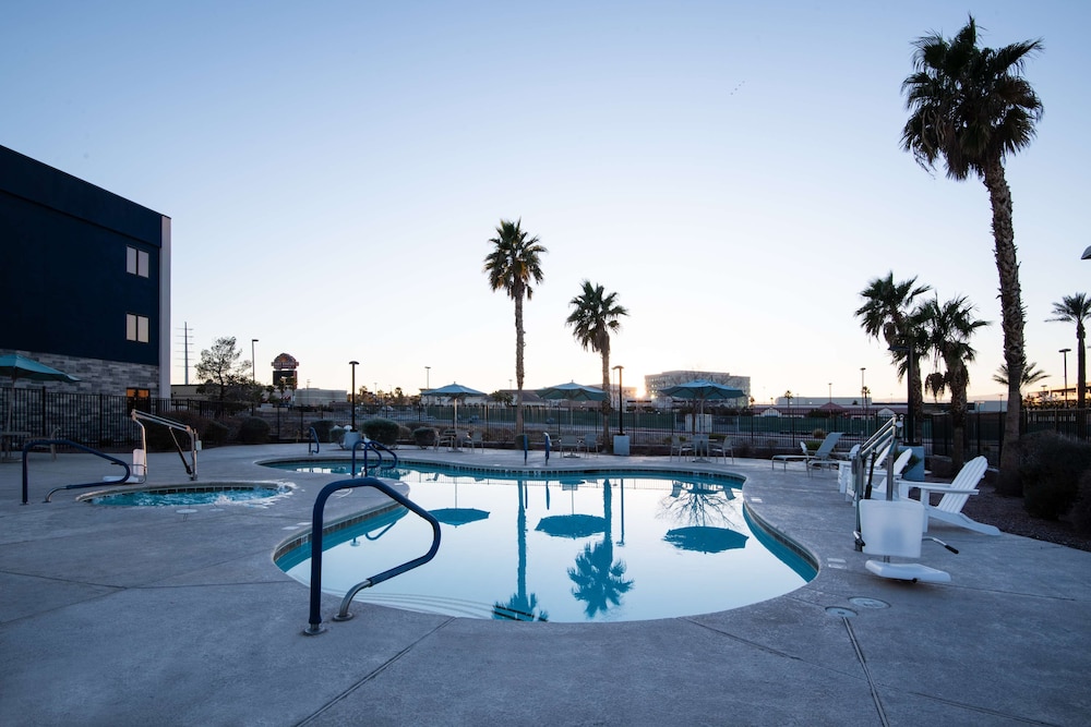Hampton Inn & Suites Las Vegas Henderson - photo 26