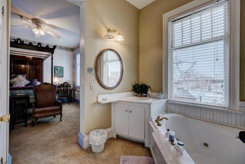 Grandison Inn - photo 40