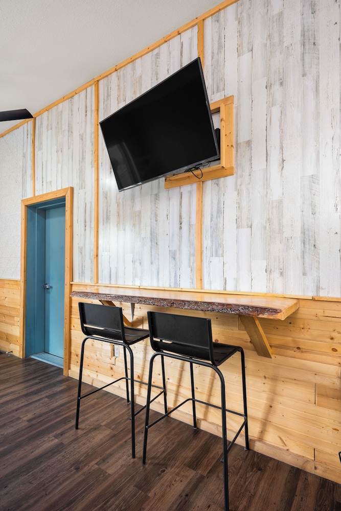 Moose Inn - photo 13