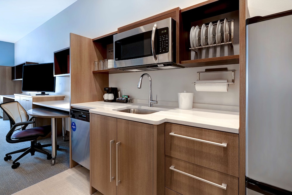 Home2 Suites by Hilton Lincolnshire Chicago - photo 17